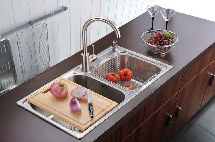 廚房水槽用單盆好還是雙盆好？
